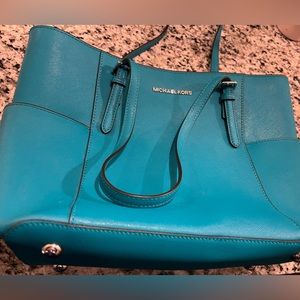 Michael Kors Voyager Tote